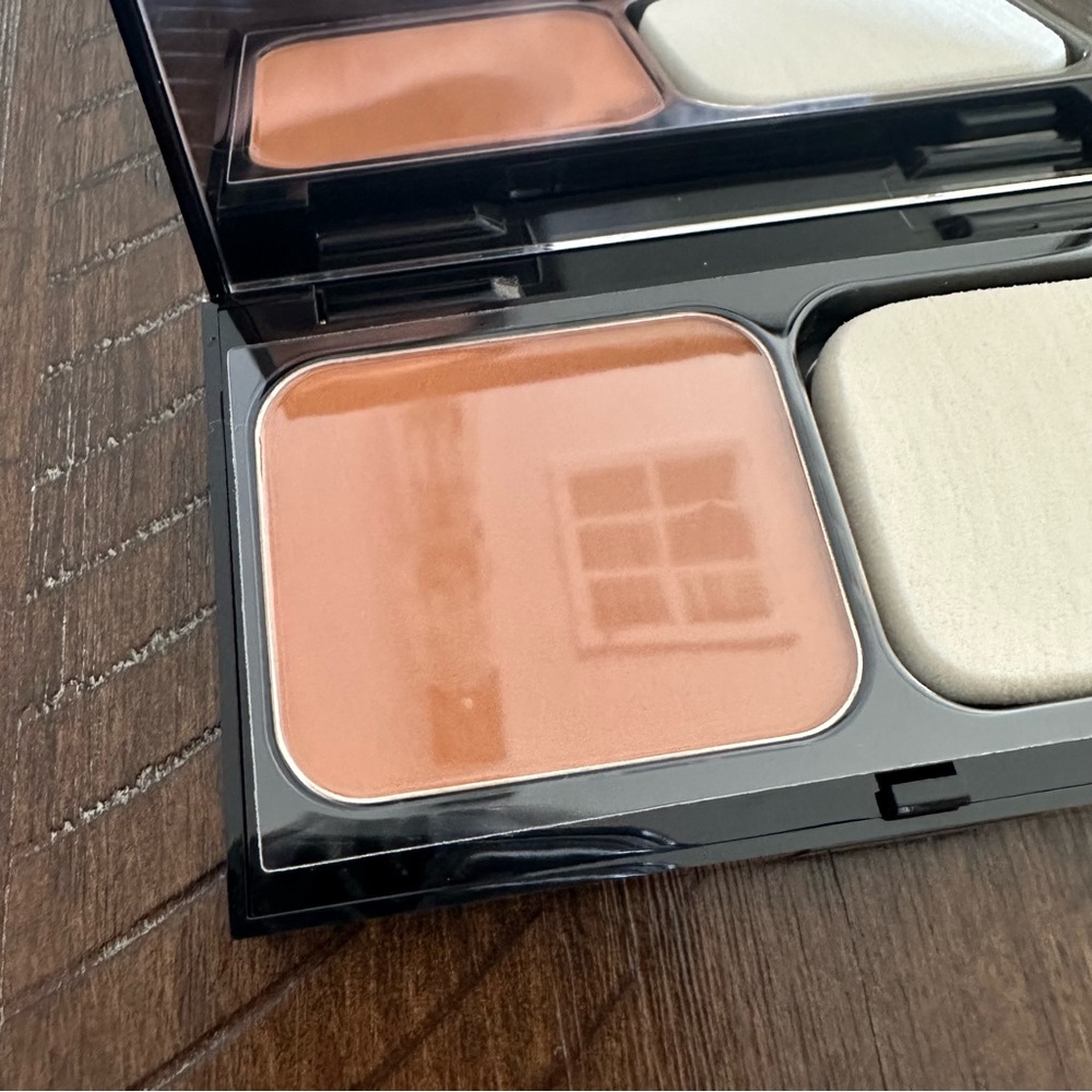 NIB Bobbi Brown Skin Weightless Power Foundation .38 oz W-096 WARM WALNUT - Picture 3 of 6